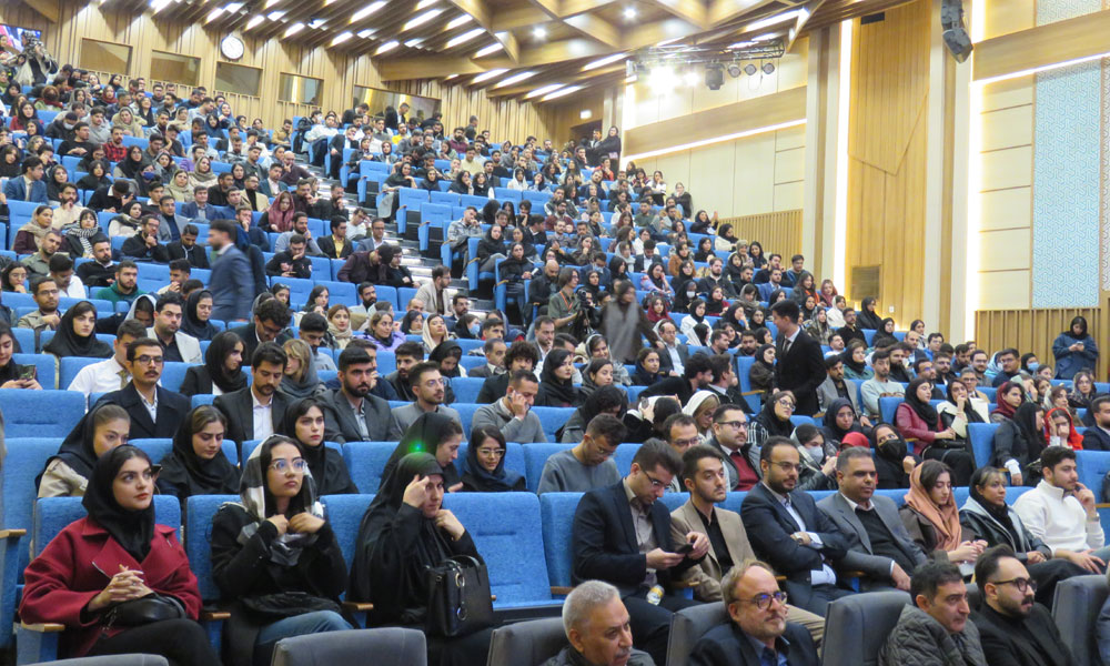 سیزدهمین کنگره ملی و نخستین کنگره بین‌المللی دانشجویان دامپزشکی-image-1