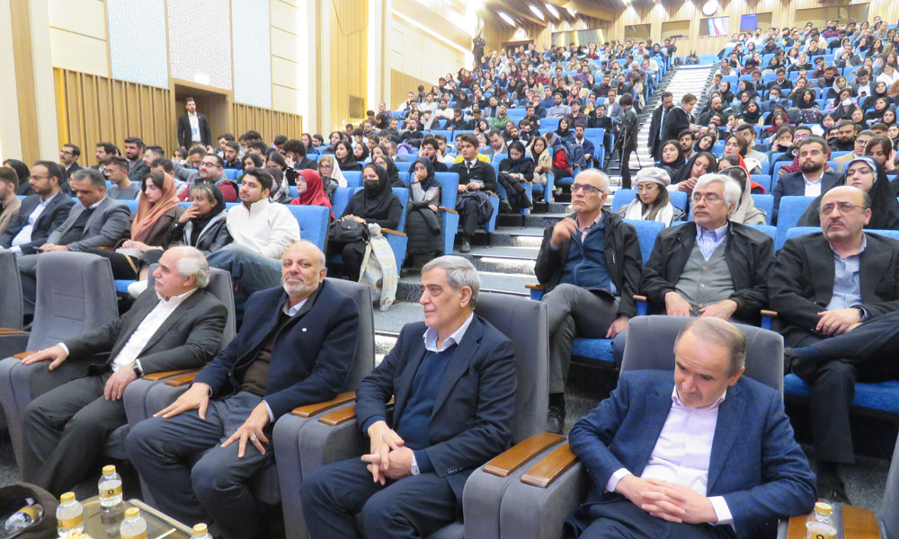 سیزدهمین کنگره ملی و نخستین کنگره بین‌المللی دانشجویان دامپزشکی-image-1