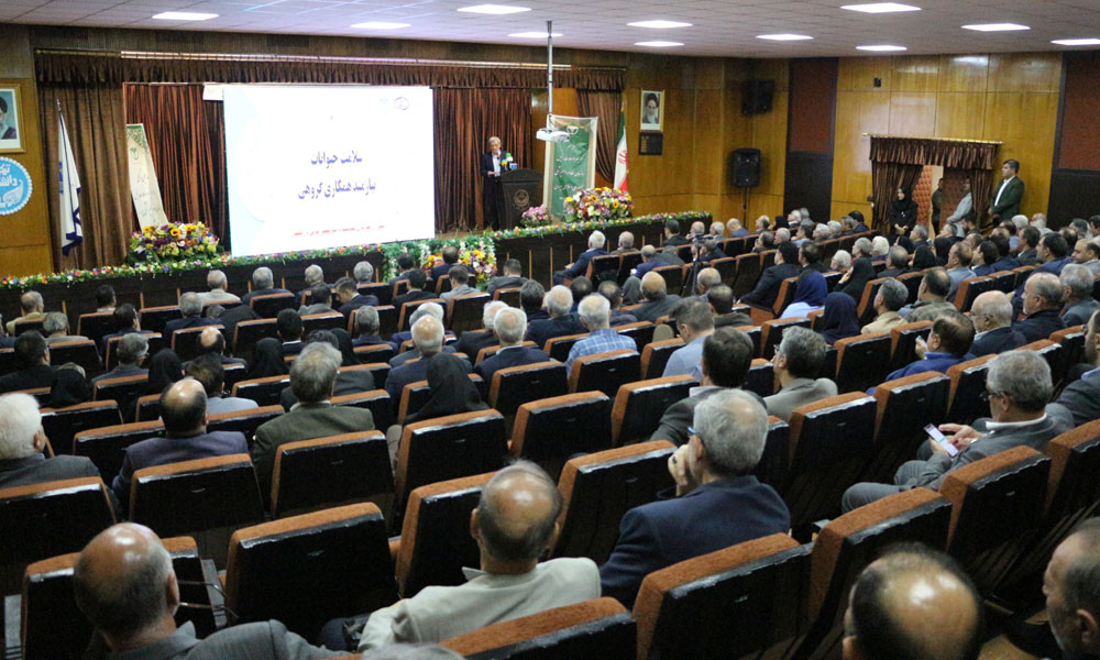 با حضور جمعی از همکاران بخش خصوصی و دولتی روز جهانی دامپزشکی گرامی داشته شد/مراسم تکریم و معارفه رئیس سازمان نظام دامپزشکی انجام شد