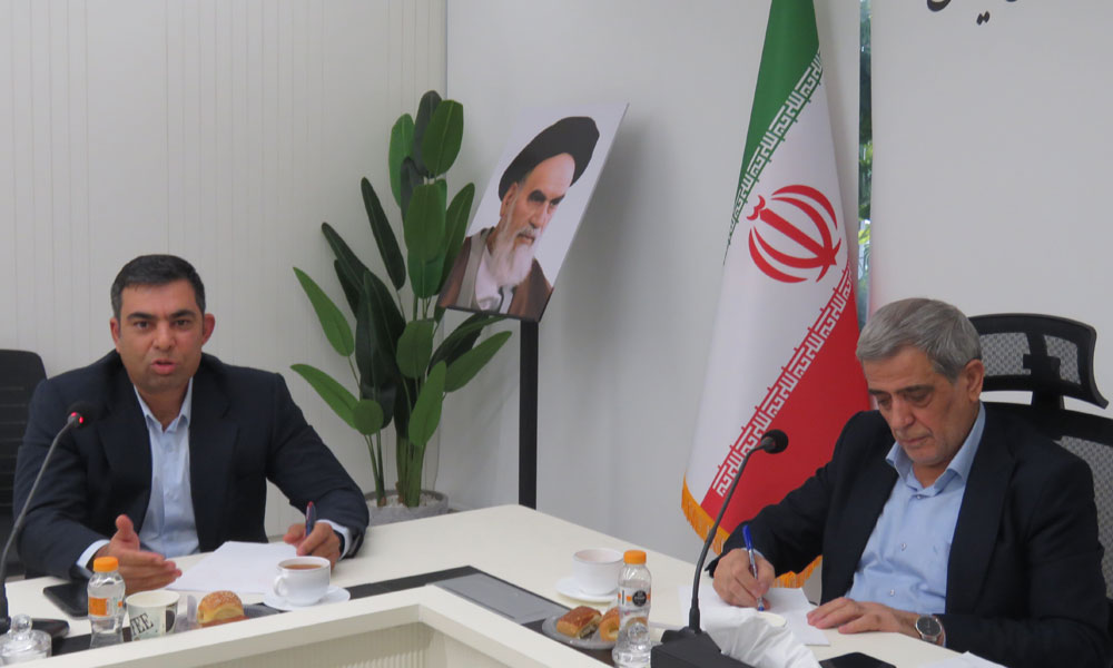 نشست هم‌اندیشی رئیس سازمان نظام دامپزشکی با پیرادامپزشکان سراسر کشور برگزار شد
